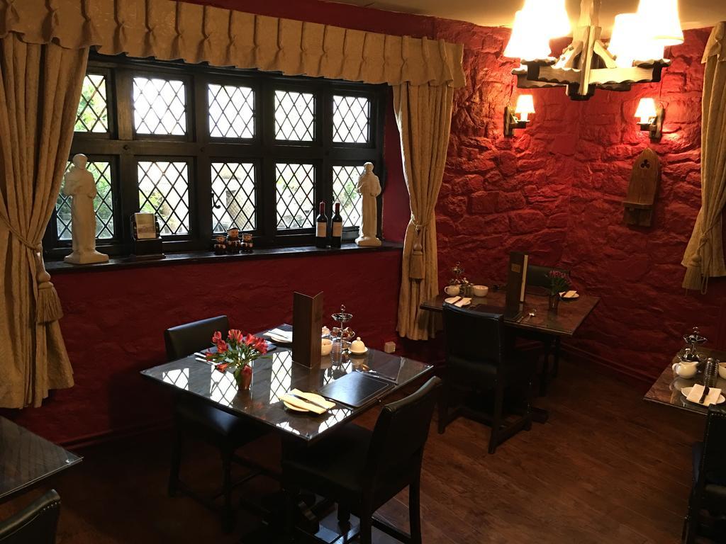 The Oxenham Arms Hotel Devon South Zeal Екстериор снимка