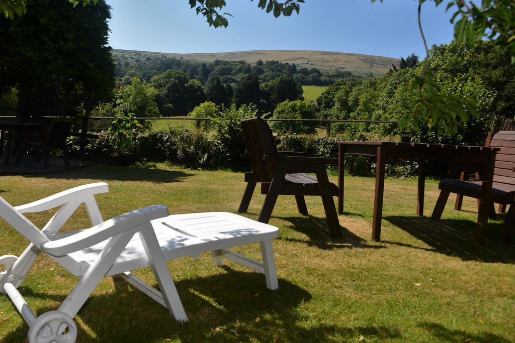 The Oxenham Arms Hotel Devon South Zeal Екстериор снимка